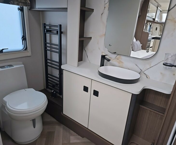 2026 COACHMAN LUSSO 2 WASHROOM