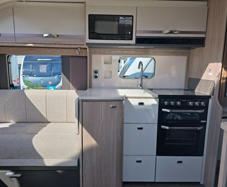 2026 SWIFT CONQUEROR 580 GRANDE ENTRANCE