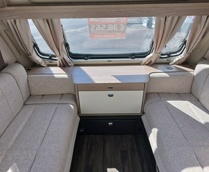 2026 SWIFT CONQUEROR 580 GRANDE SEATING