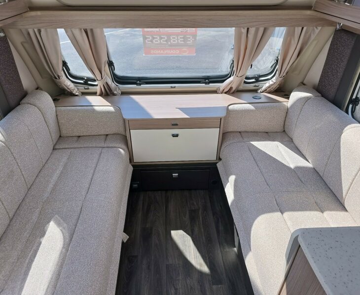 2026 SWIFT CONQUEROR 580 GRANDE SEATING