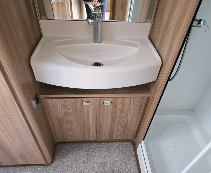 2020 SWIFT FAIRWAY PLATINUM 530 SINK