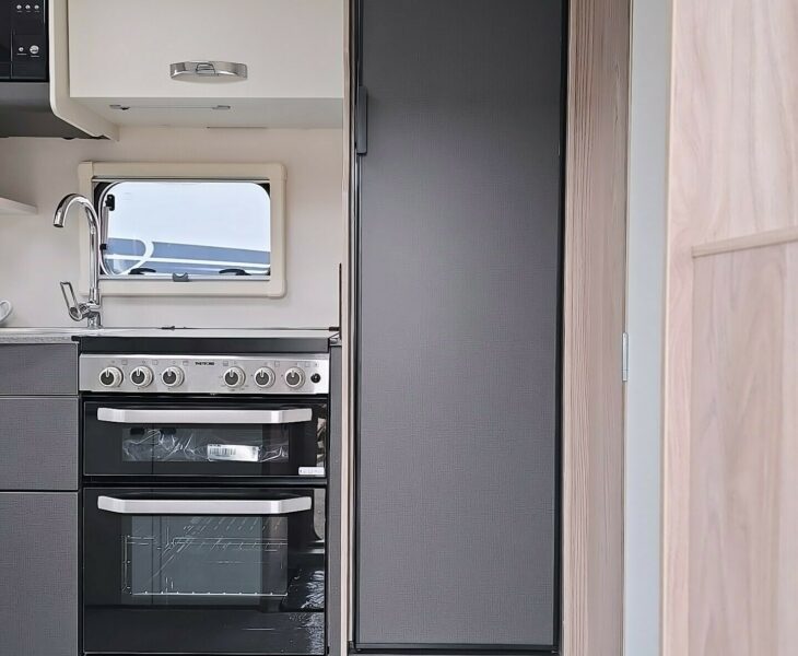 2026 SWIFT CHALLENGER 480 FRIDGE