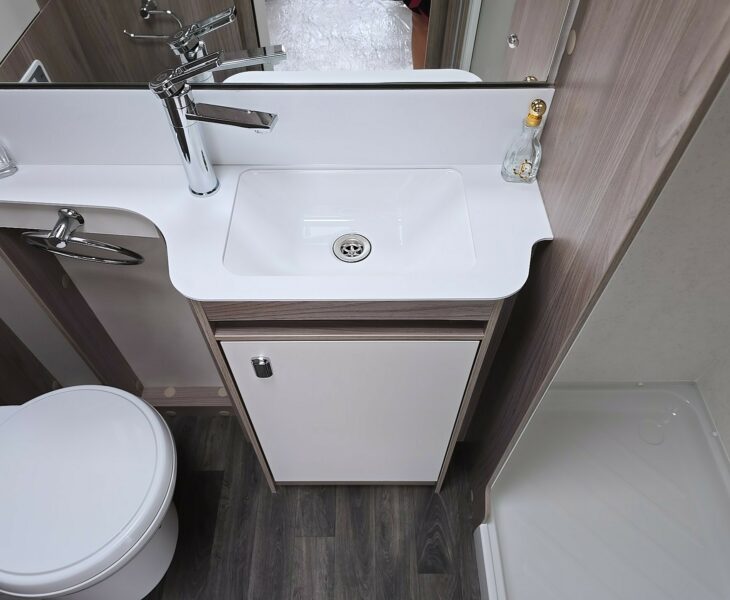 2026 SWIFT CHALLENGER 480 WASHROOM