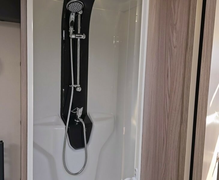 2026 BESSACARR BY DESIGN 850 SHOWER