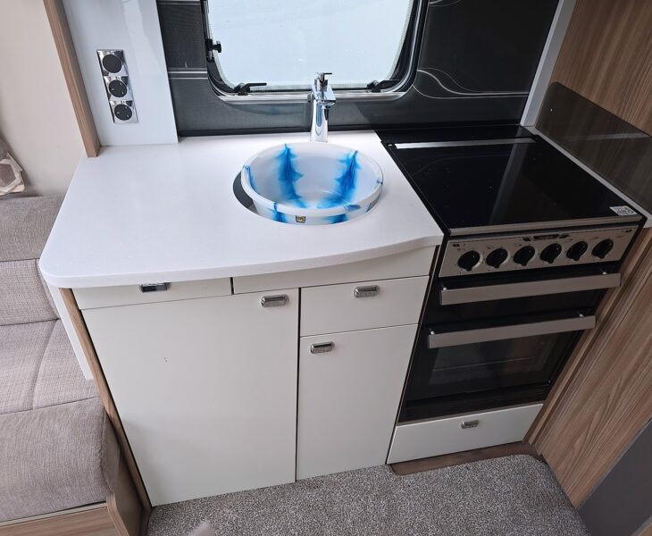 2018 SWIFT ELEGANCE 650