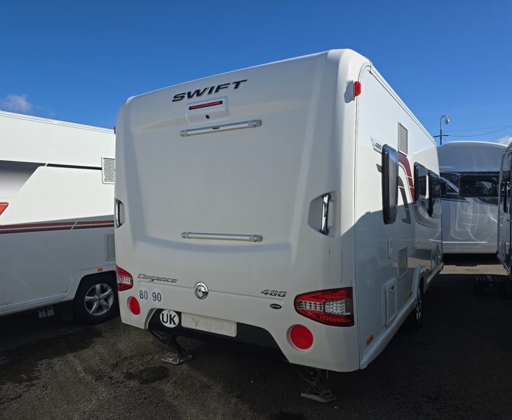 2017 SWIFT ELEGANCE 480 REAR O/S