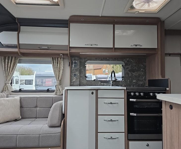 2025 COACHMAN VIP 575