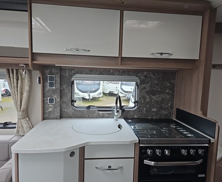 2025 COACHMAN VIP 575