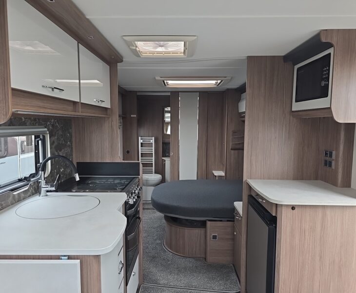 2025 COACHMAN VIP 575