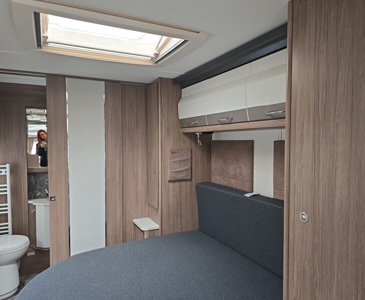 2025 COACHMAN VIP 575