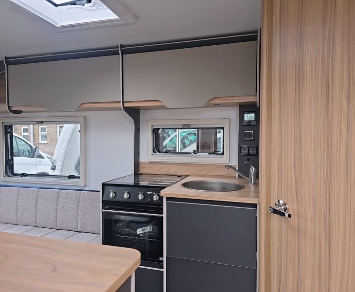 2026 Bailey Discovery D4-2 Entrance View