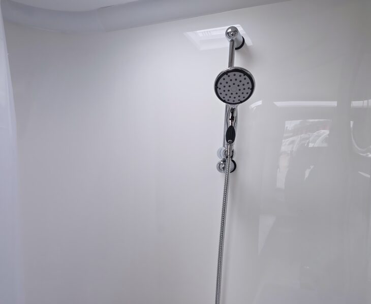 2026 Bailey Discovery D4-2 Shower