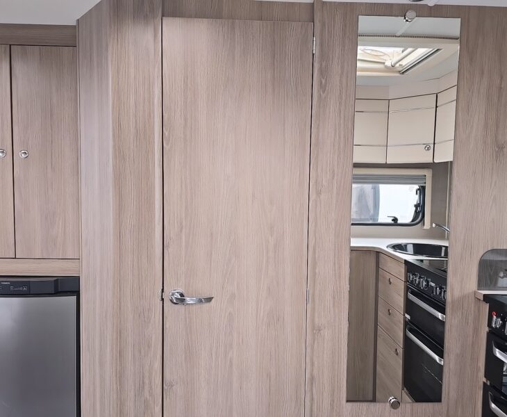 2018 COMPASS CASITA KENSINGTON 462