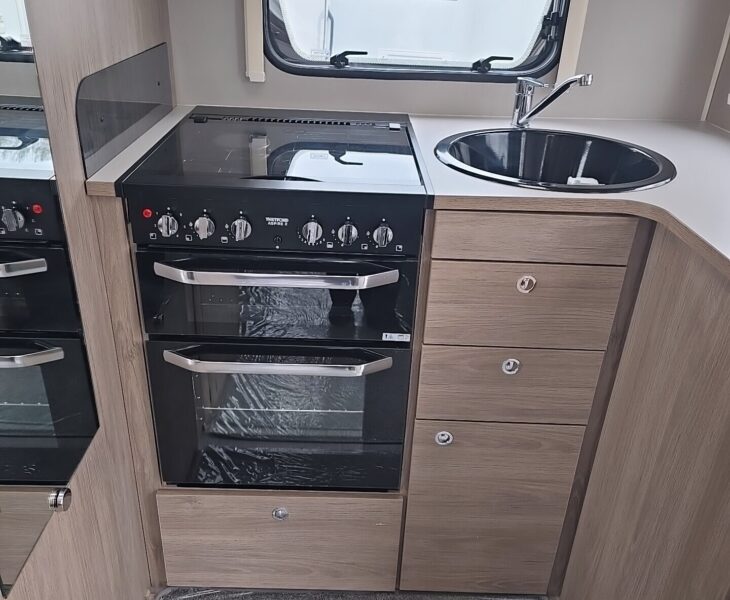 2018 COMPASS CASITA KENSINGTON 462