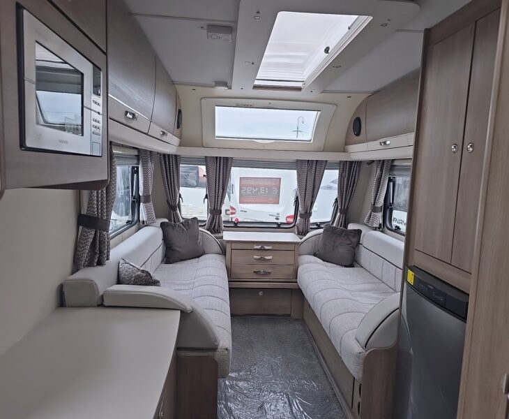 2018 COMPASS CASITA KENSINGTON 462