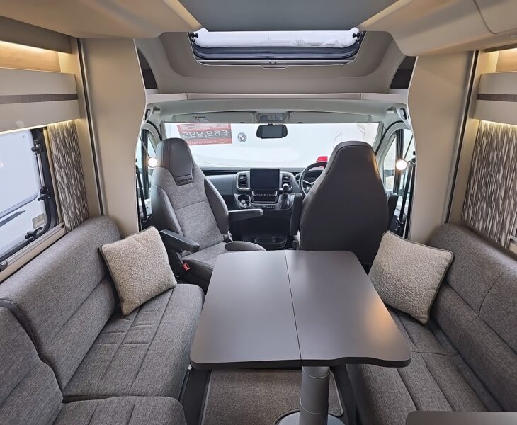 2025 SWIFT ESCAPE 640 LOUNGE