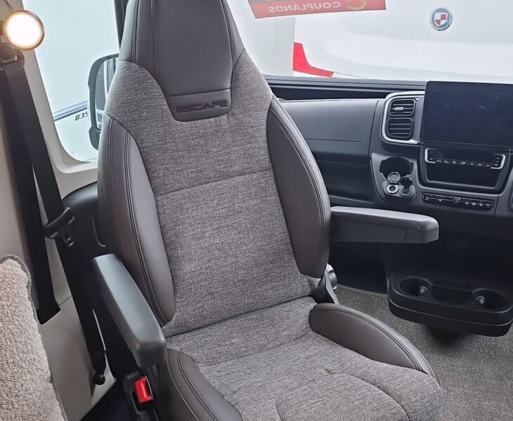 2025 SWIFT ESCAPE 640 PILOT SEAT