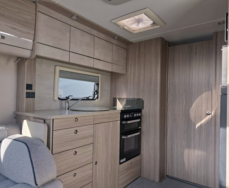 2024 ELDDIS CHATSWORTH 868 6 BERTH CARAVAN