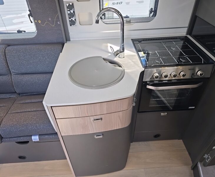 2026 SWIFT TREKKER 584 INTERIOR