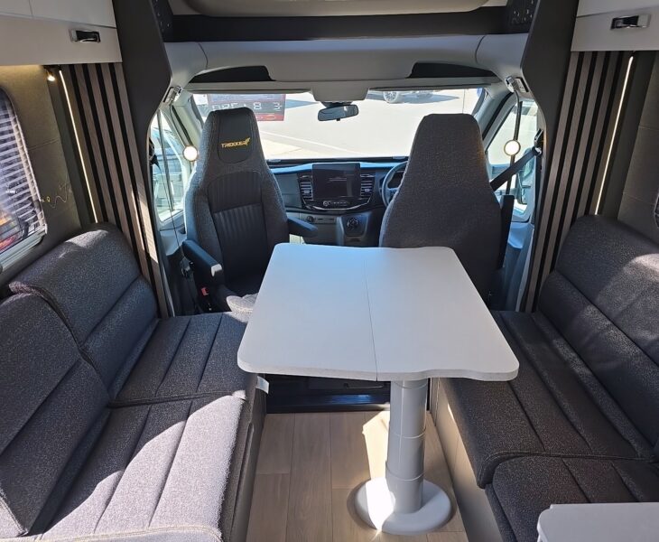 2026 SWIFT TREKKER 584 INTERIOR