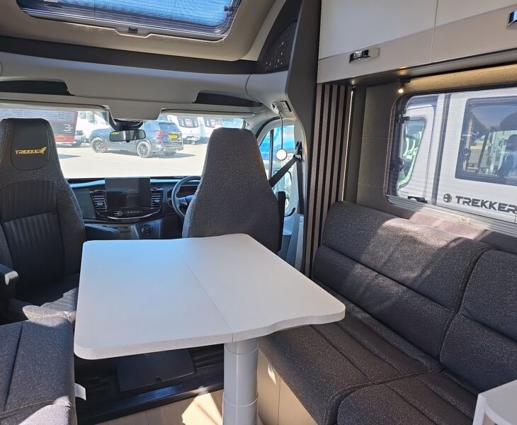 2026 SWIFT TREKKER 584 INTERIOR
