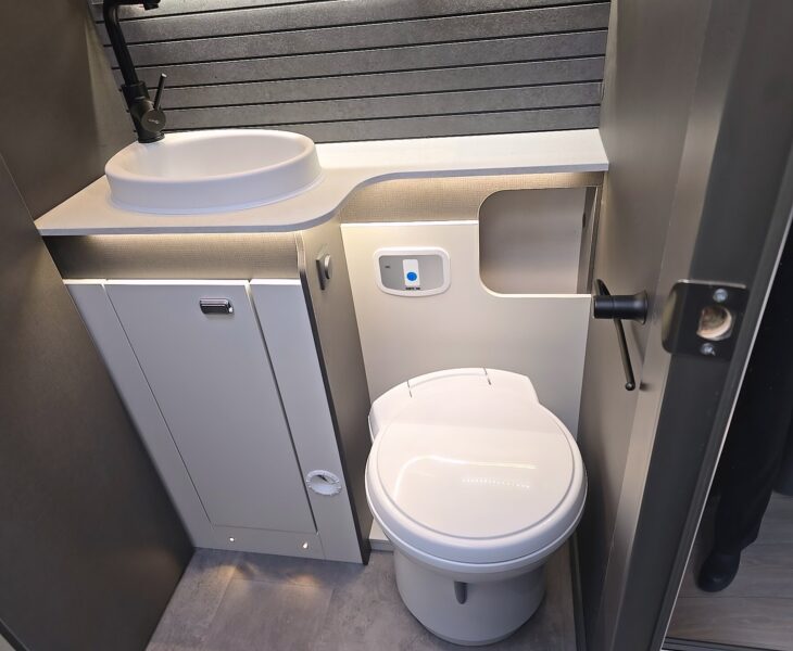 2026 SWIFT TREKKER 584 INTERIOR