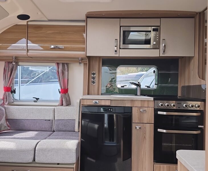 2018 SWIFT CHALLENGER 565 INTERNAL