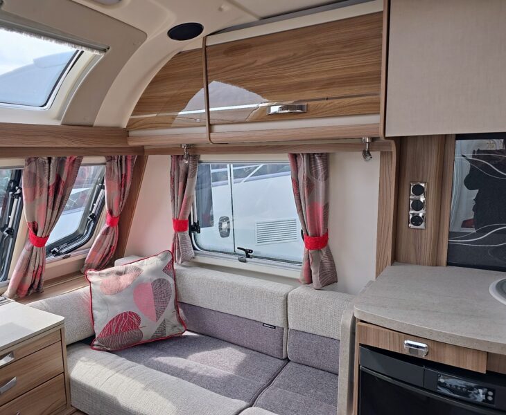 2018 SWIFT CHALLENGER 565 INTERNAL