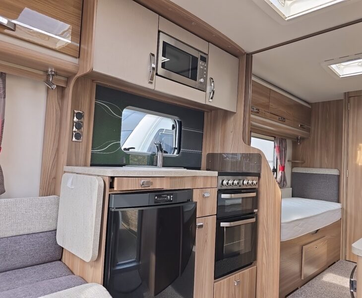 2018 SWIFT CHALLENGER 565 INTERNAL