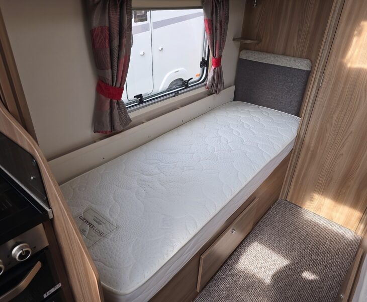 2018 SWIFT CHALLENGER 565 INTERNAL