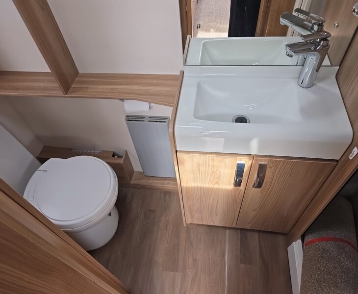 2018 SWIFT CHALLENGER 565 INTERNAL