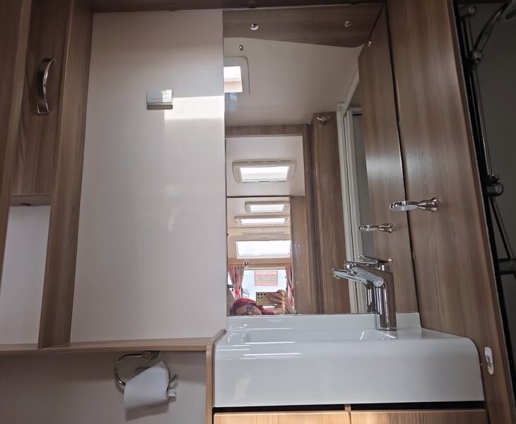 2018 SWIFT CHALLENGER 565 INTERNAL