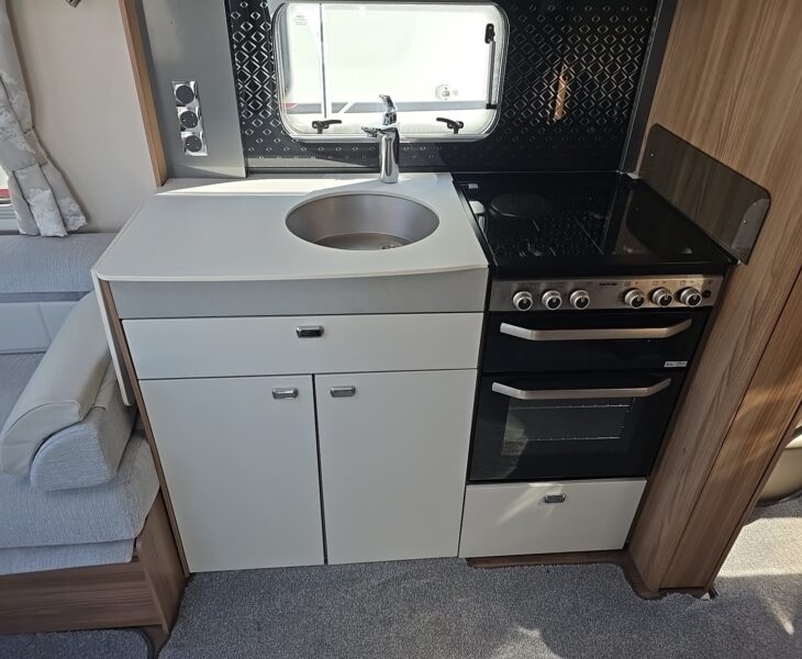 2020 BESSACARR BY DESIGN 845 INTERIOR
