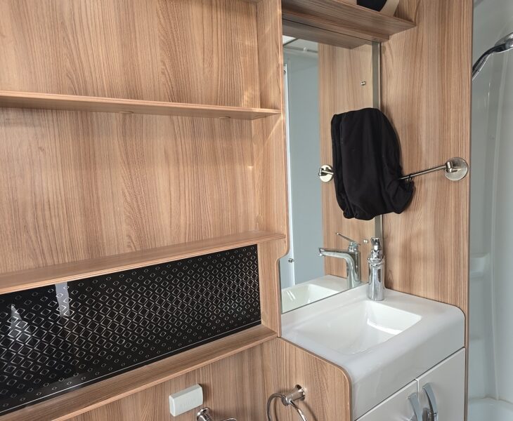 2020 BESSACARR BY DESIGN 845 INTERIOR