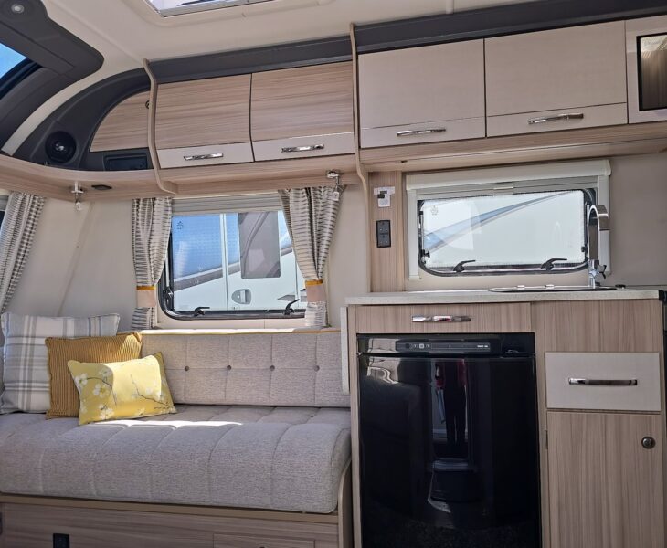2019 COACHMAN VISION 545 CARAVAN