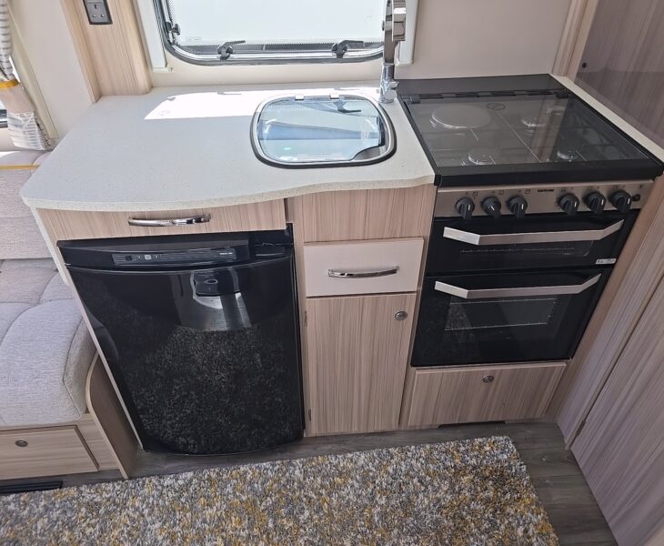2019 COACHMAN VISION 545 CARAVAN
