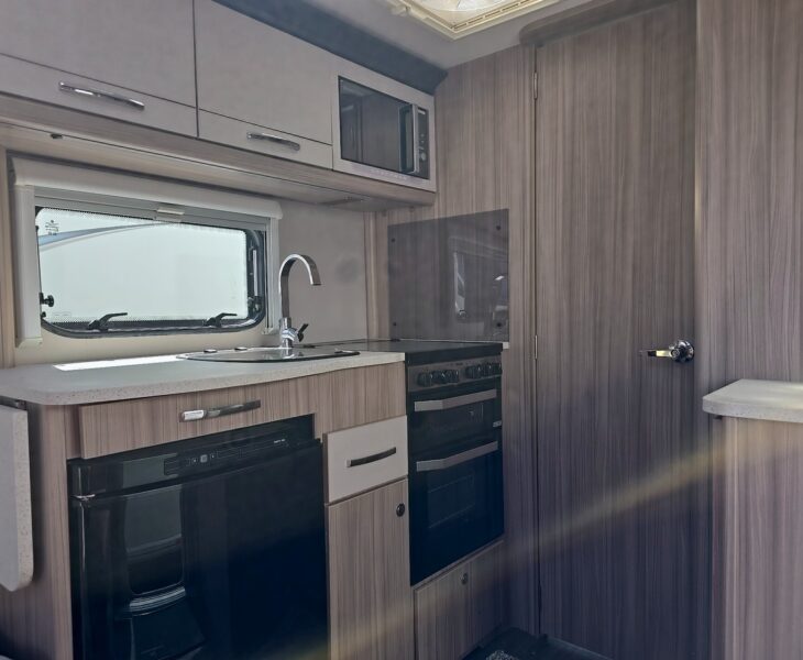 2019 COACHMAN VISION 545 CARAVAN