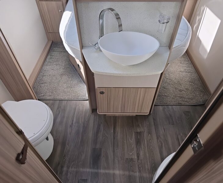 2019 COACHMAN VISION 545 CARAVAN