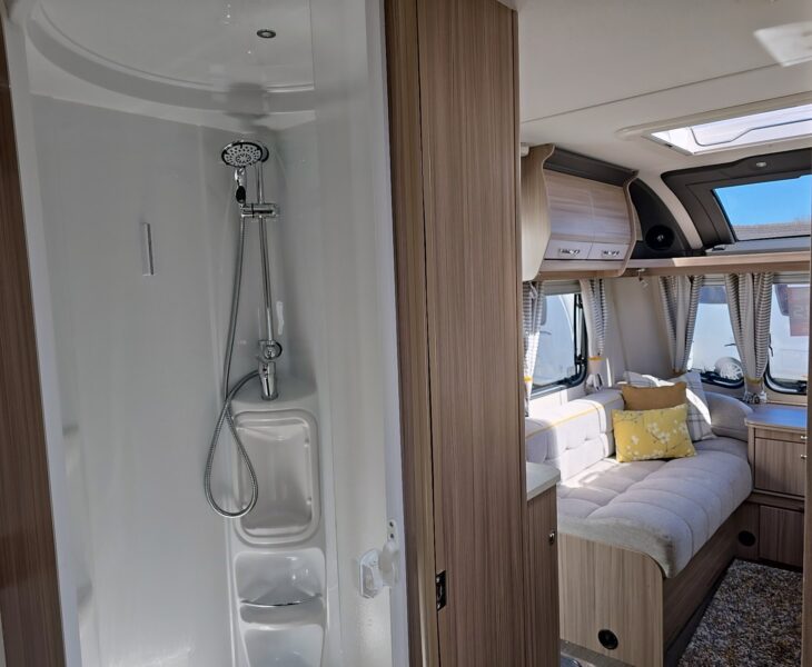 2019 COACHMAN VISION 545 CARAVAN