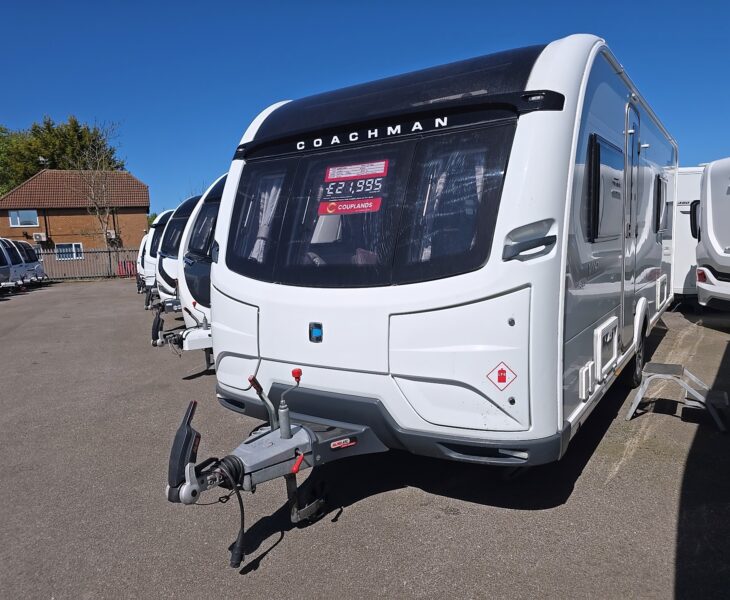2020 COACHMAN VIP 565
