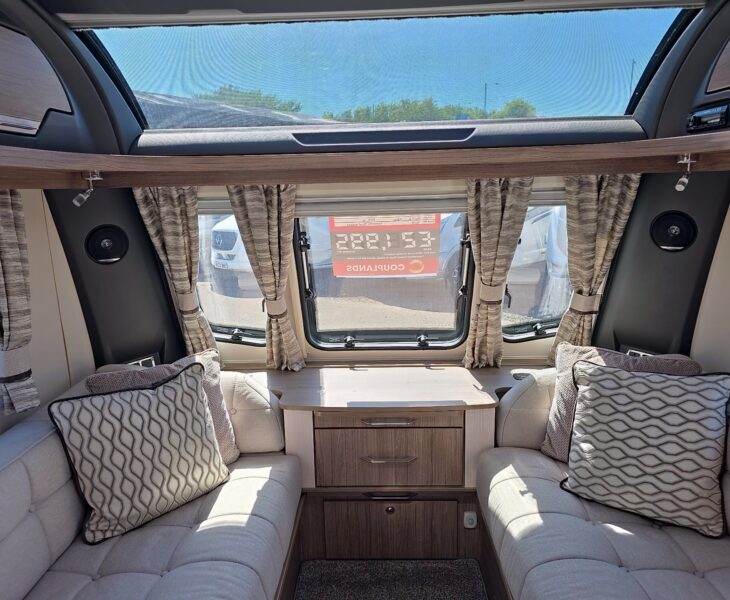 2020 COACHMAN VIP 565