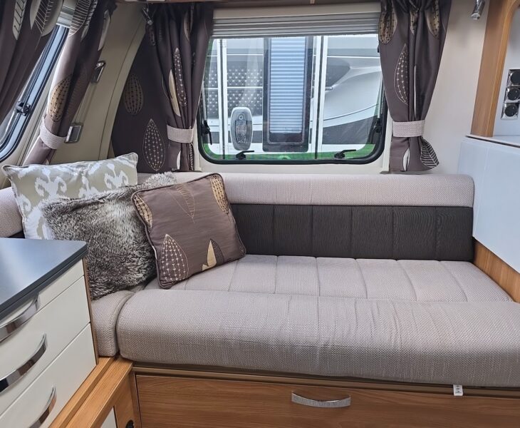 2014 elegance 645 internal
