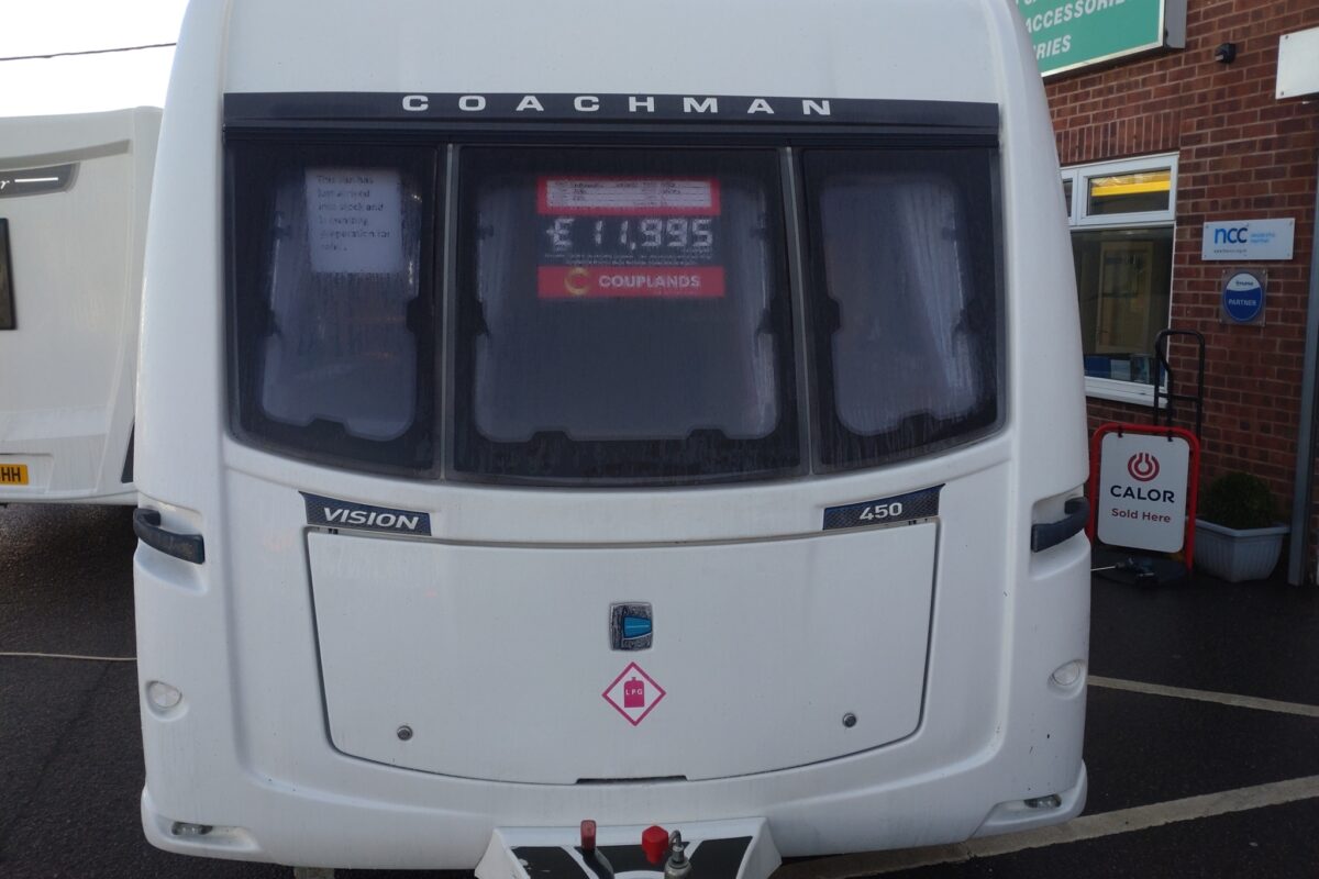 2016 Coachman Vision 450 Front