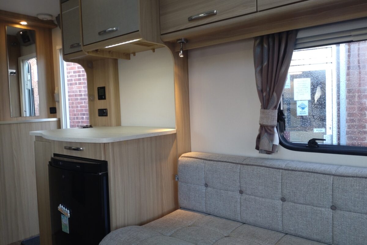 2016 Coachman Vision 450 Interior