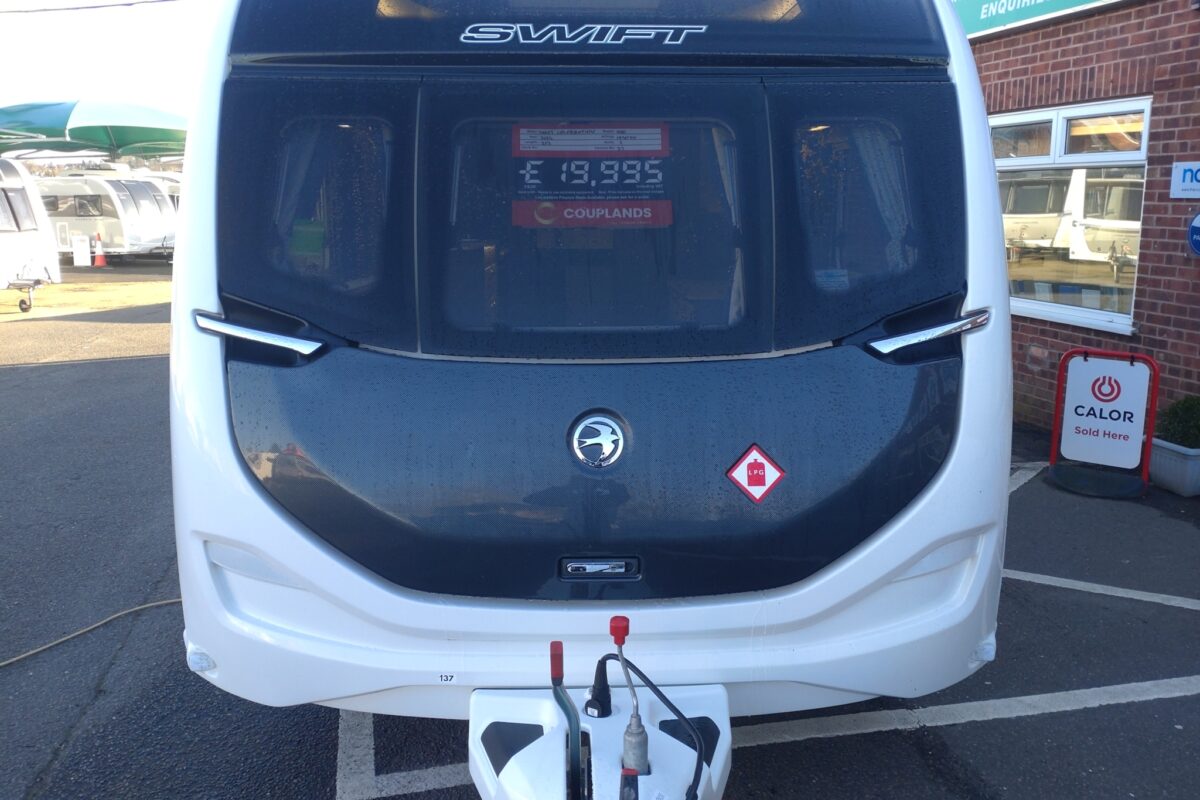 2023 Swift Celebration 480 Front