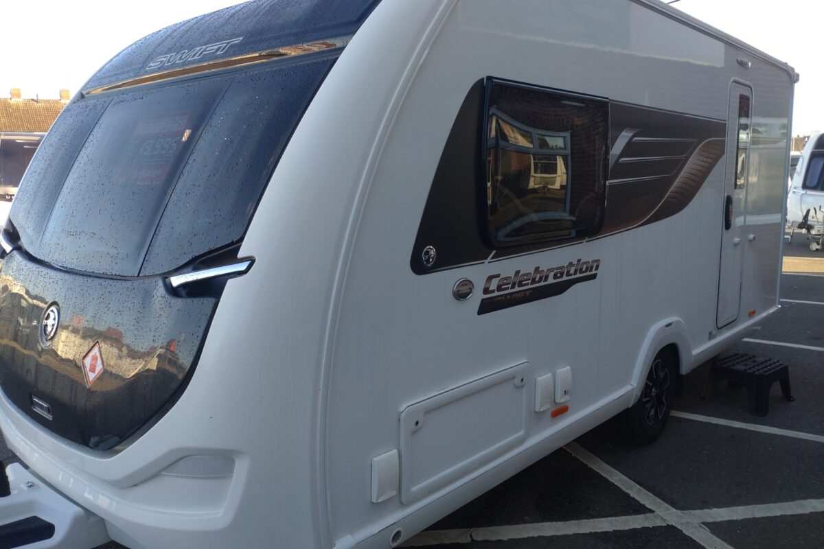 2023 Swift Celebration 480 Front/Side