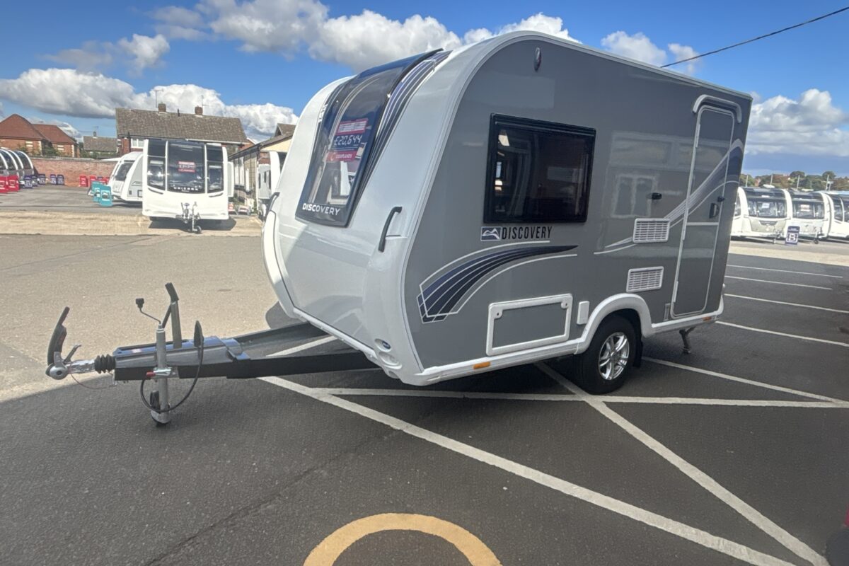 2026 Bailey Discovery D4-2 Nearside front