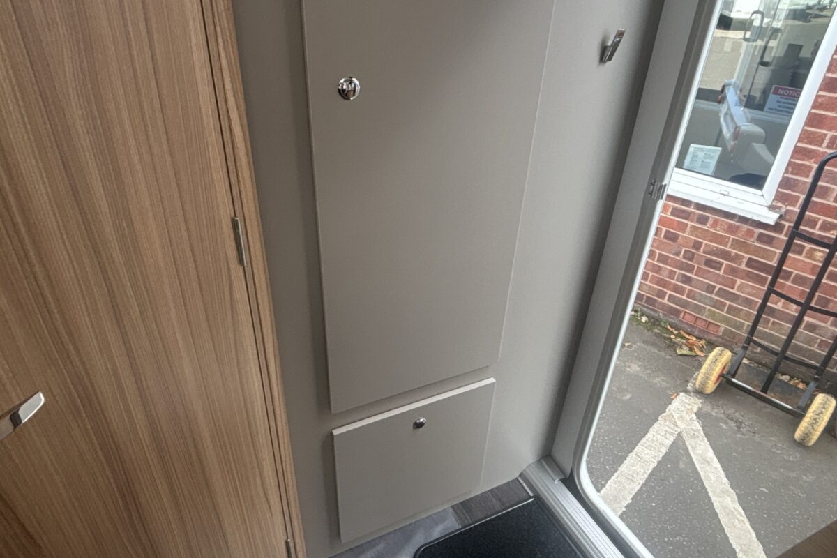 2026 Bailey Discovery D4-2 storage