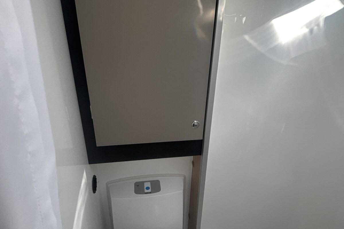 2026 Bailey Discovery D4-2 washroom