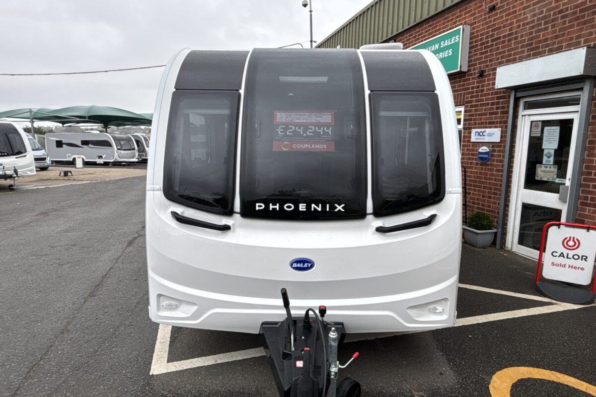 2026 Bailey Phoenix 420 Black Edition front